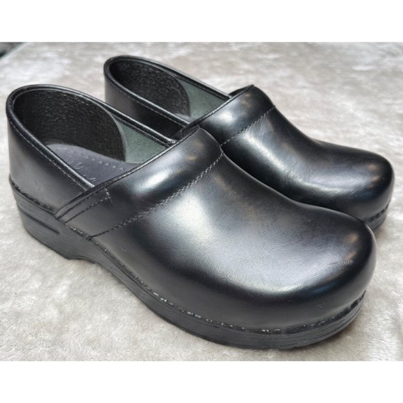 Dansko Professional Black Leather Classic Clogs Wide Width EU 41 US 10.5 11 - Picture 1 of 8